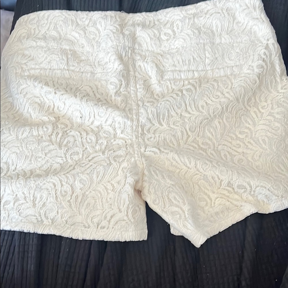 one 5 one Cream High Waist Shorts with Intricate Lace - Picture 3 of 3